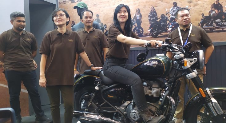 Royal Enfield Super Meteor 650 Tampil