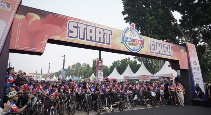 Fun Bike Indomaret diikuti 7000 peserta