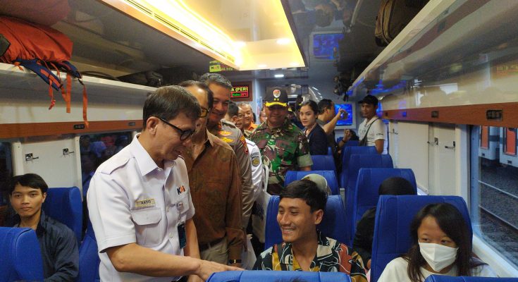 KAI Luncurkan Kereta Ekonomi