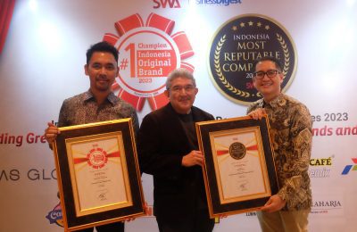 FIFGROUP Raih Award SWA - Business Digest