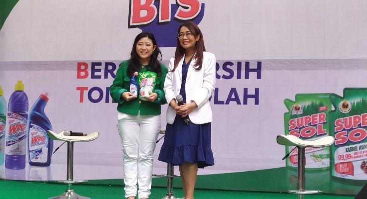 Bersih-Bersih Toilet Sekolah (BTS) Supersol dan WPC
