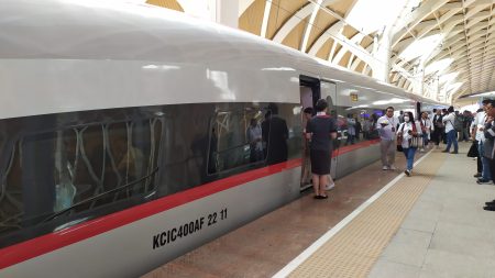 Tiket Kereta Cepat Whoosh untuk perjalanan Desember
