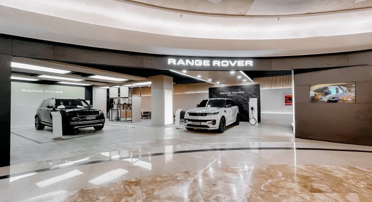 Range Rover merupakan brand otomotif ternama