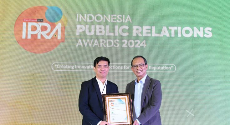 Tim Komunikasi Perusahaan PT Pegadaian meraih penghargaan