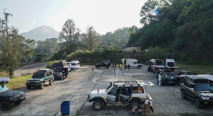 Indonesia Motorhome Club (IMC) melakukan perjalanan