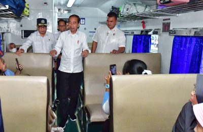Presiden Joko Widodo meninjau secara langsung arus mudik