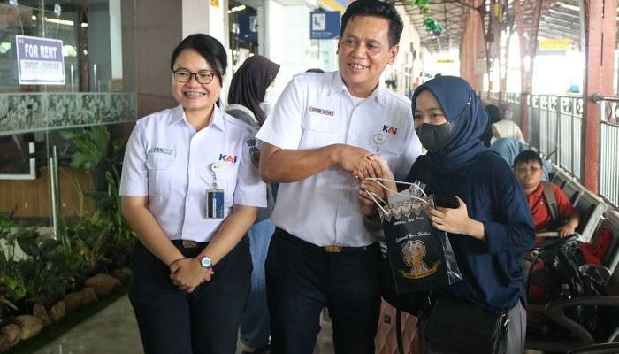 Dalam rangka Memperingati Hari Kartini PT KAI Daop 5