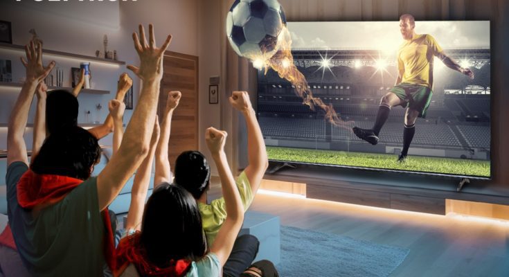 Momen kebersamaan yang dijadikan ajang nonton bareng