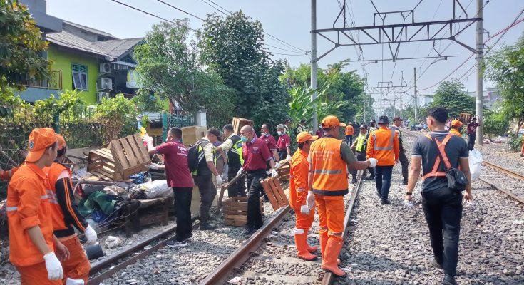 KAI Daop 1 Jakarta berkolaborasi dengan Team PPSU