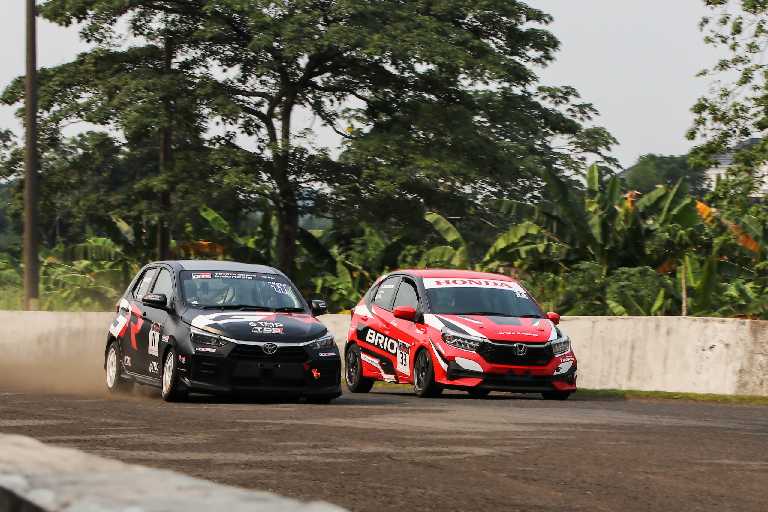 Tim Honda Racing Indonesia (HRI) mengunci gelar kejuaraan nasional Indonesia Sentul Series of Motorsport (ISSOM) 2024