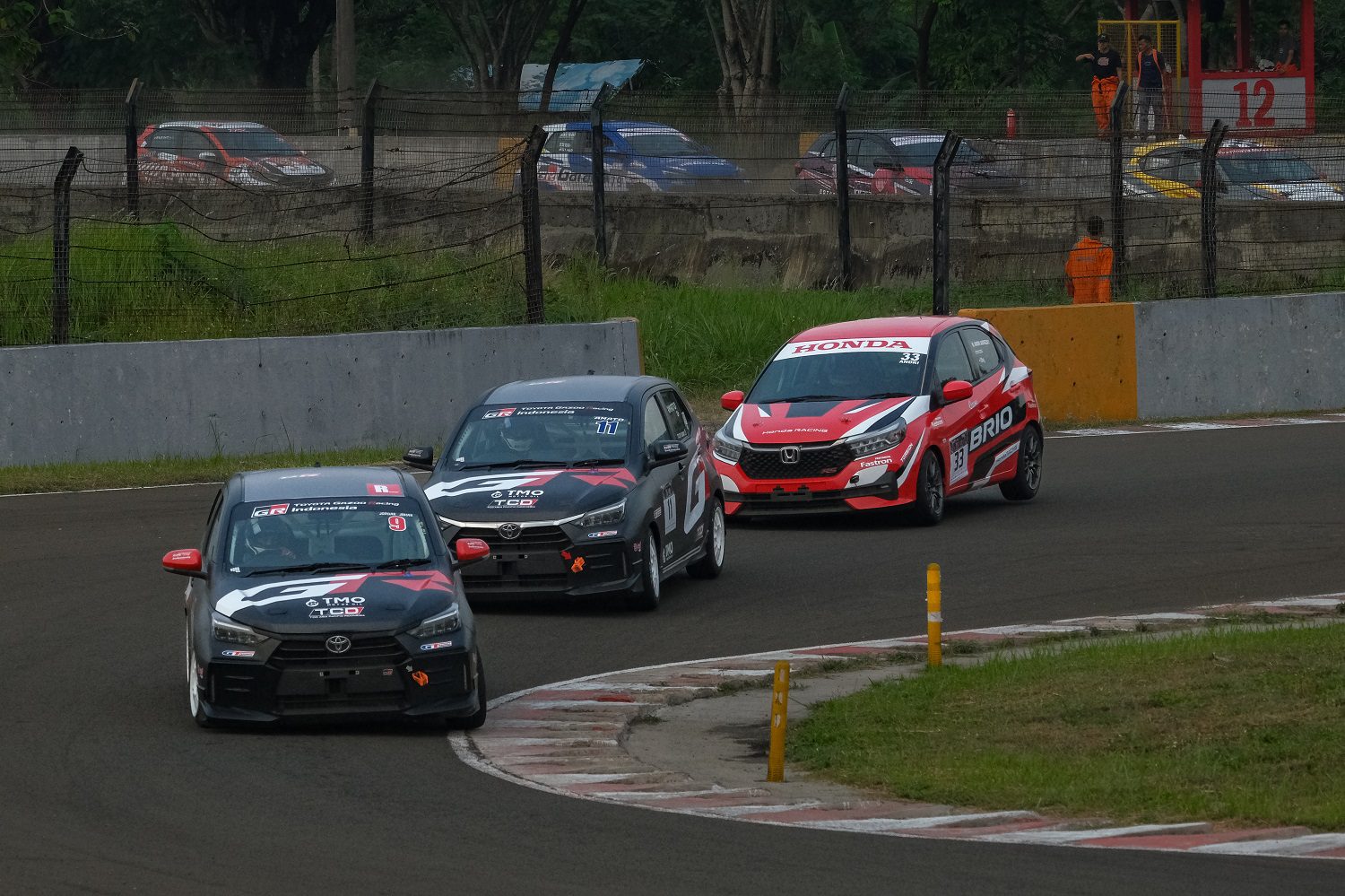 All New Agya GR Sport mengantarkan pembalap TOYOTA GAZOO Racing Indonesia (TGRI)