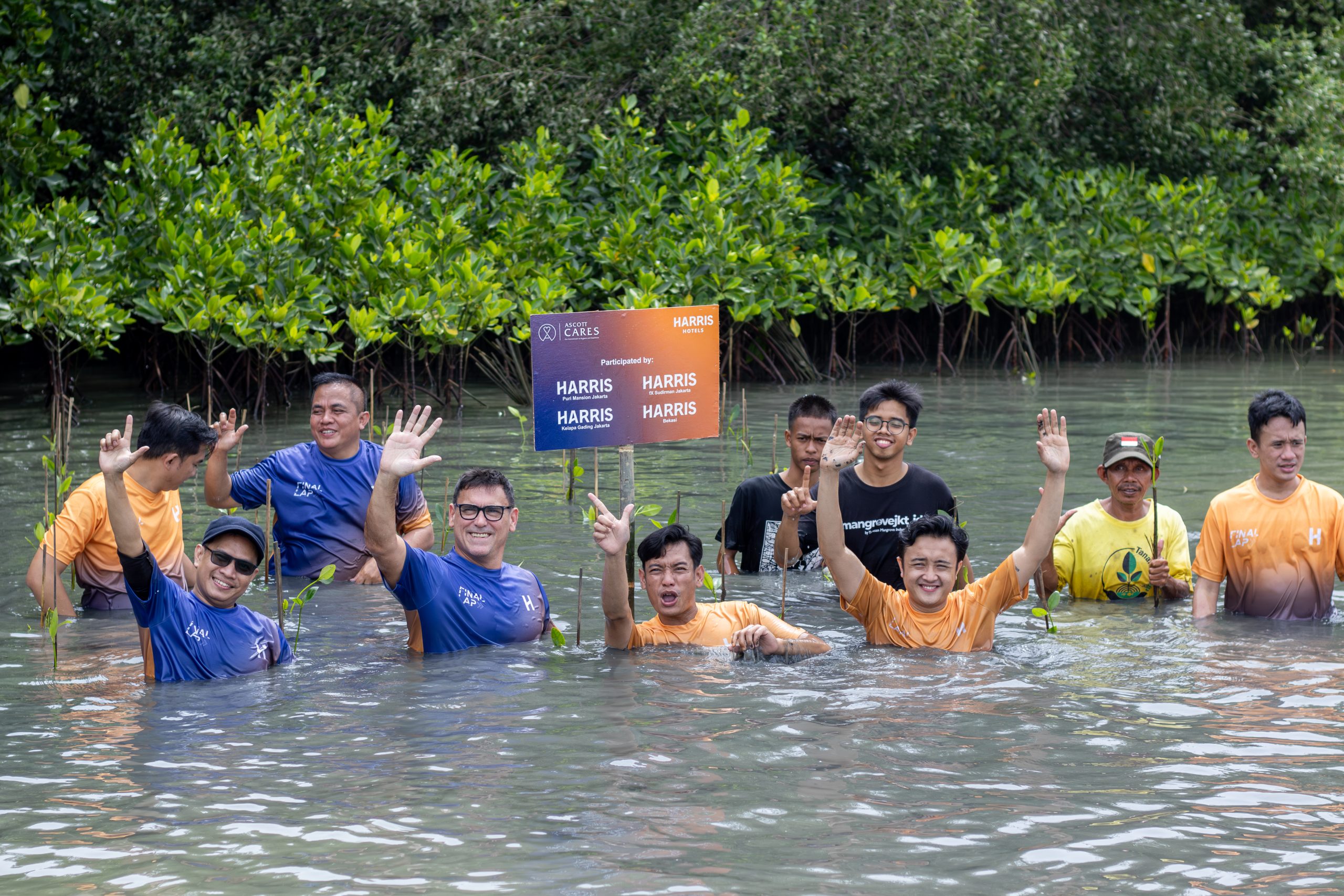 HARRIS Hotels Jakarta-Bekasi, melalui program tanggung jawab sosial perusahaan (CSR)
