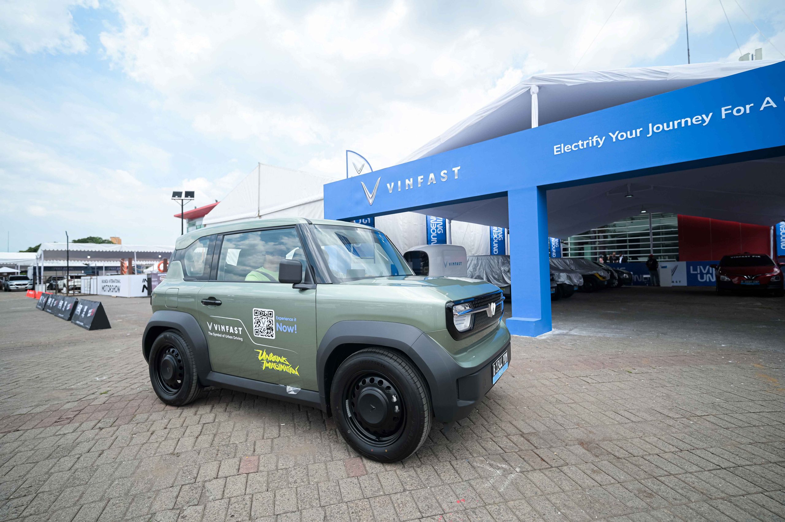 Pada ajang Indonesia International Motor Show (IIMS) 2025, VinFast VF 3,