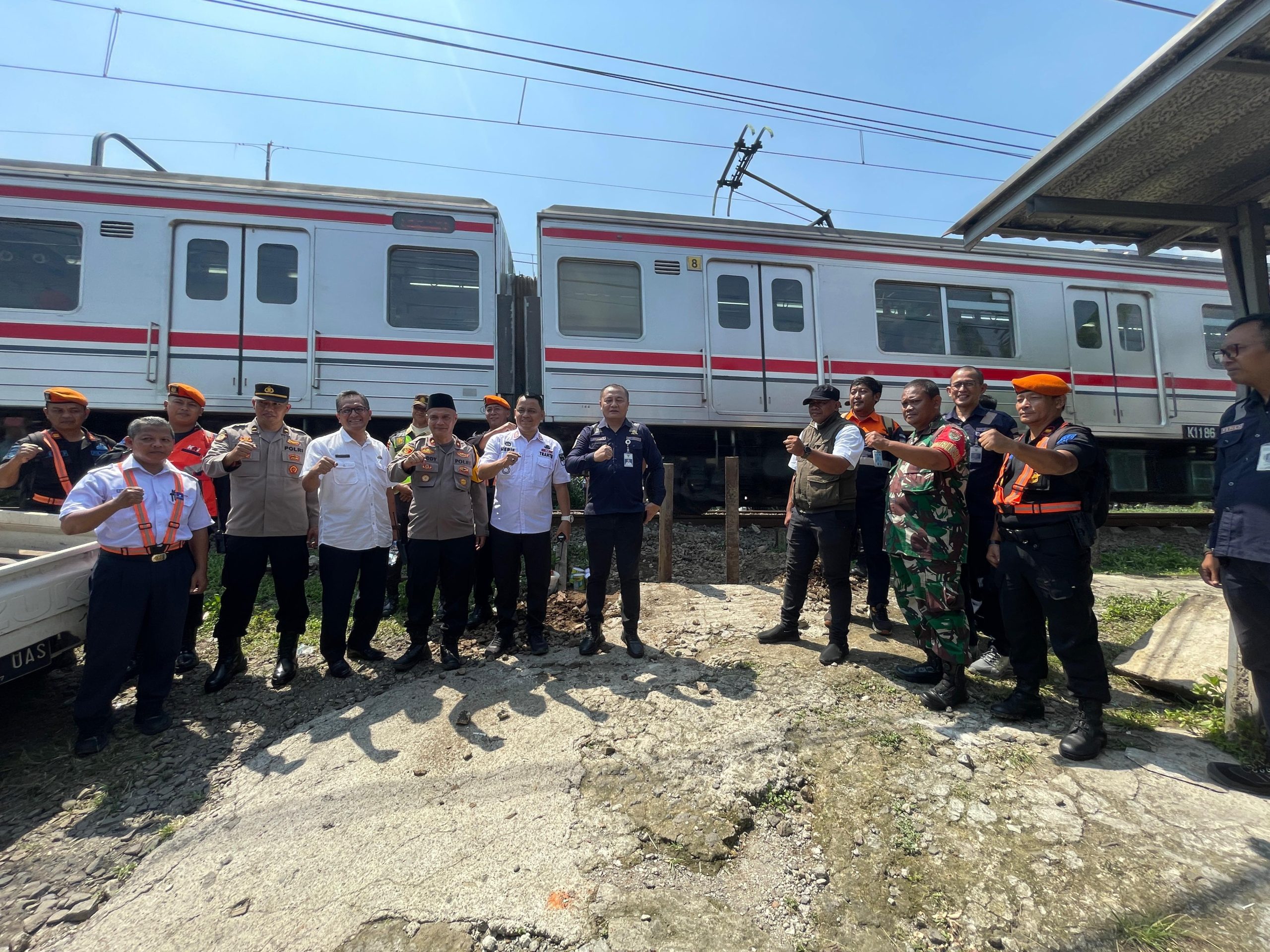 KAI Daop 1 Jakarta Lakukan Penutupan Perlintasan Sebidang Liar