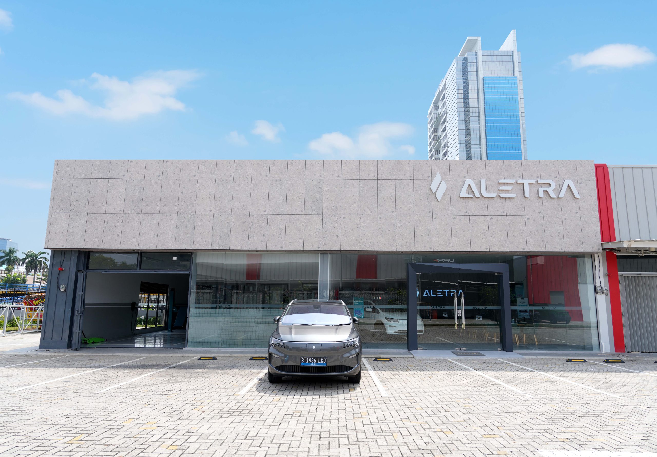 PT Aletra Mobil Nusantara kini resmi membuka dua