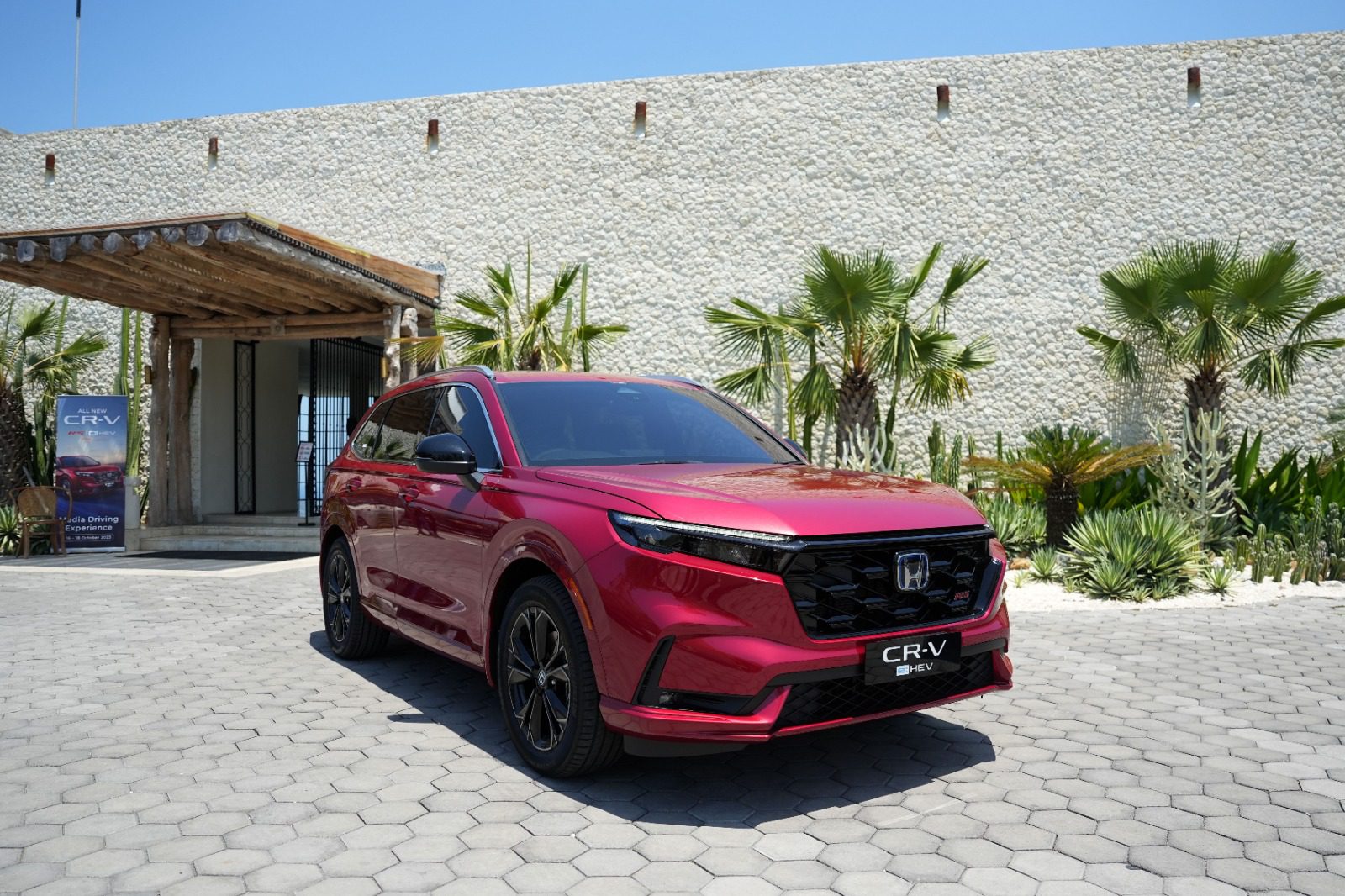 Pada ajang Otomotif Award 2025, produk hybrid Honda