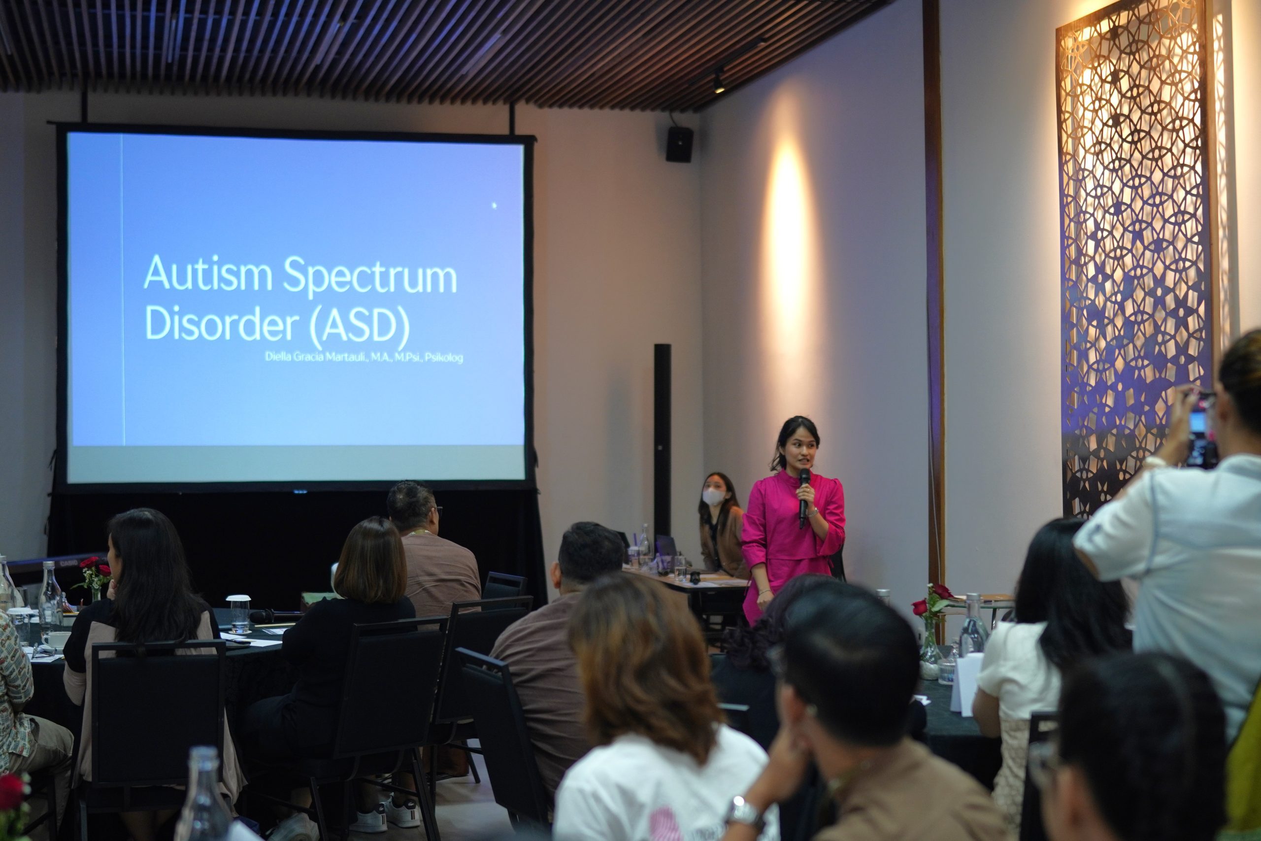 ARTOTEL Gelora Senayan bersama dengan Matalesoge