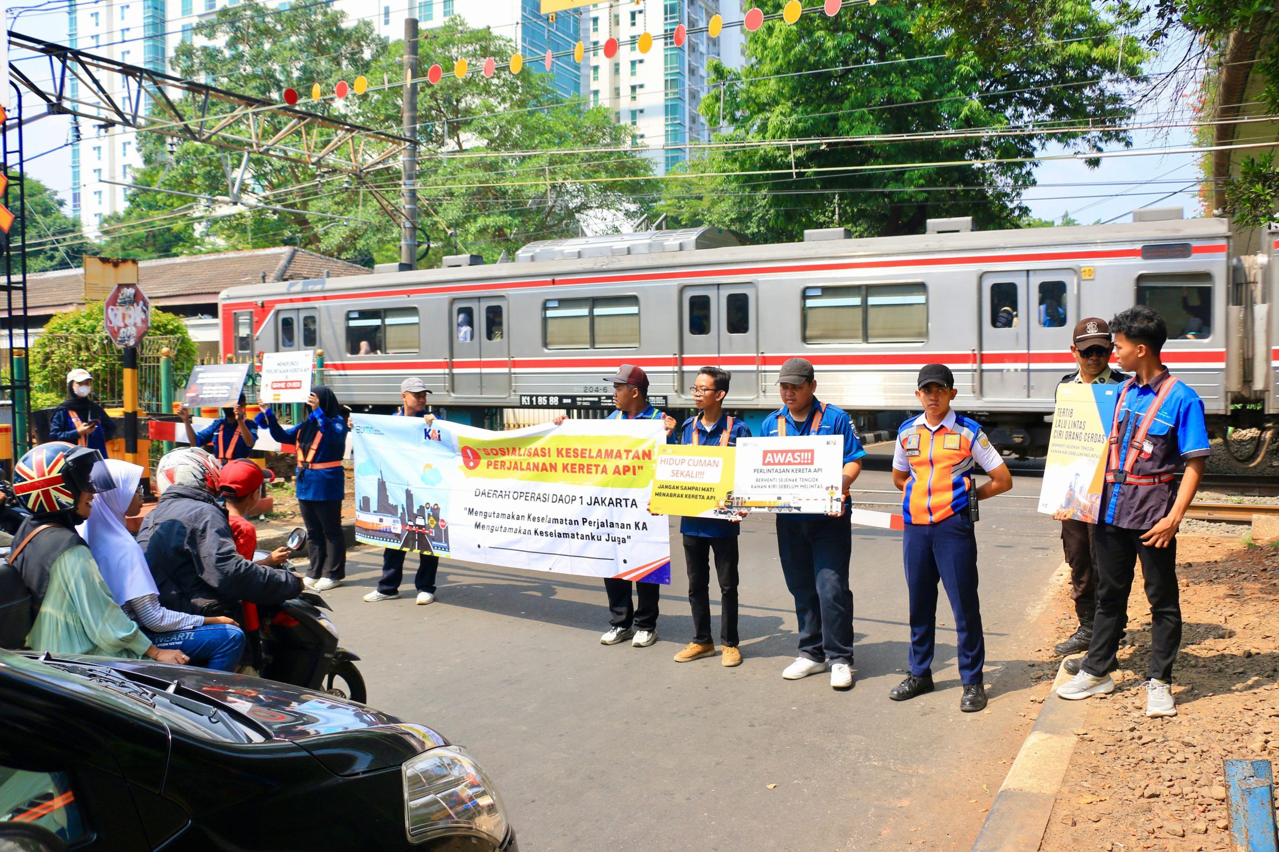 PT Kereta Api Indonesia (Persero) Daerah Operasi 1 Jakarta pada Sabtu (19/7)