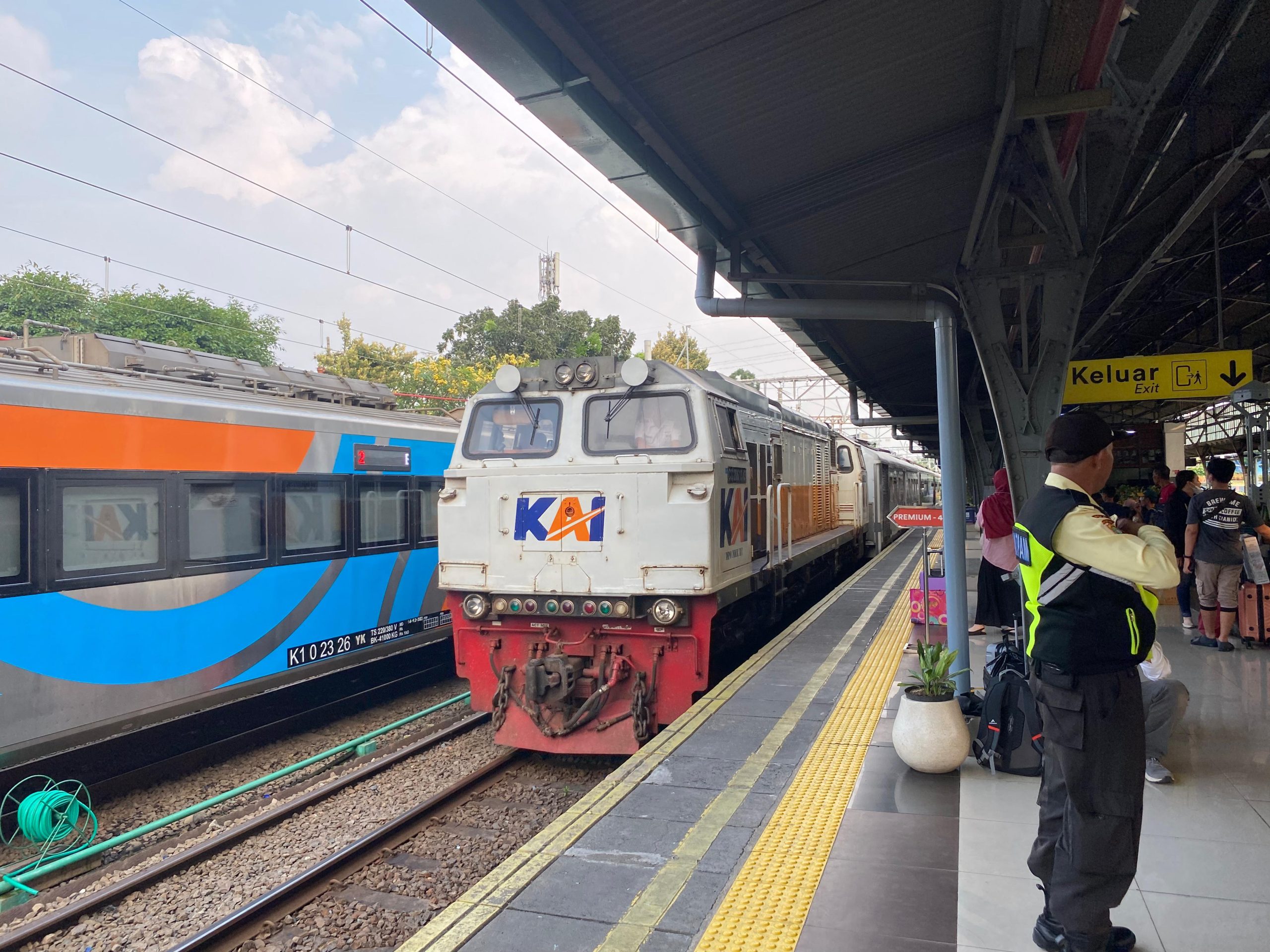 PT Kereta Api Indonesia (Persero) Daerah Operasi 1 Jakarta mengingatkan