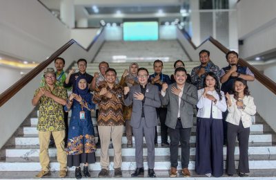 Central Mega Kencana (CMK), perusahaan perhiasan