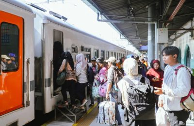 PT Kereta Api Indonesia (Persero) memberikan apresiasi kepada masyarakat