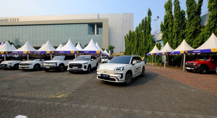 Pameran otomotif GIIAS Surabaya 2025 pada 27–31 Agustus