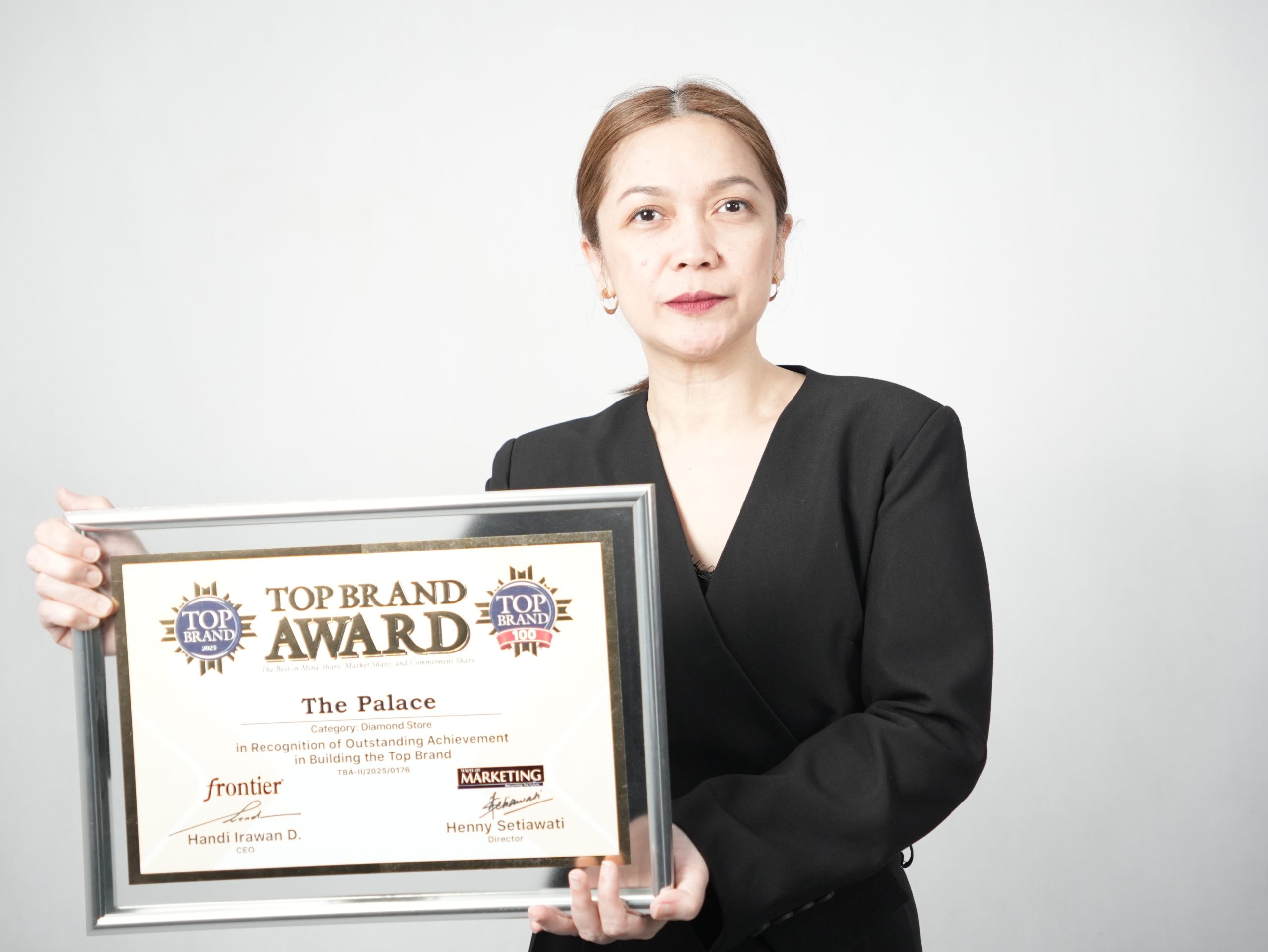 The Palace Jeweler, selaku merek perhiasan