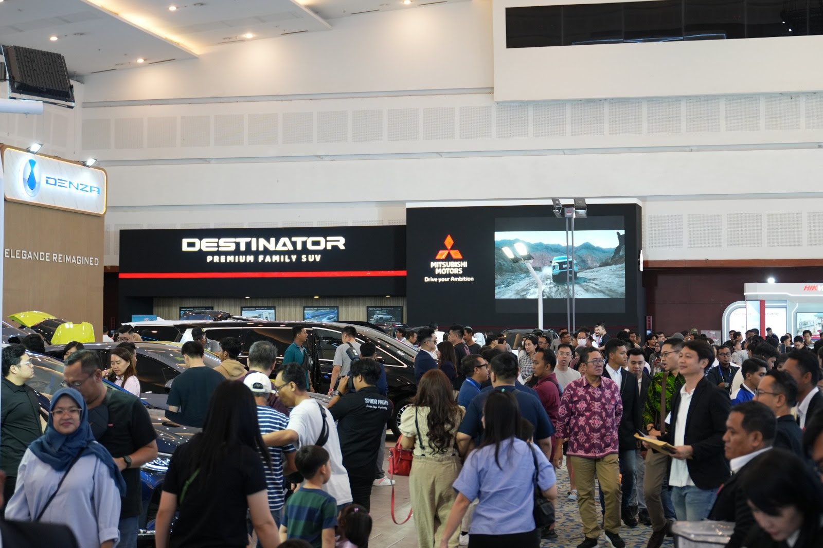 Gelaran GIIAS Surabaya 2025, yang diselenggarakan