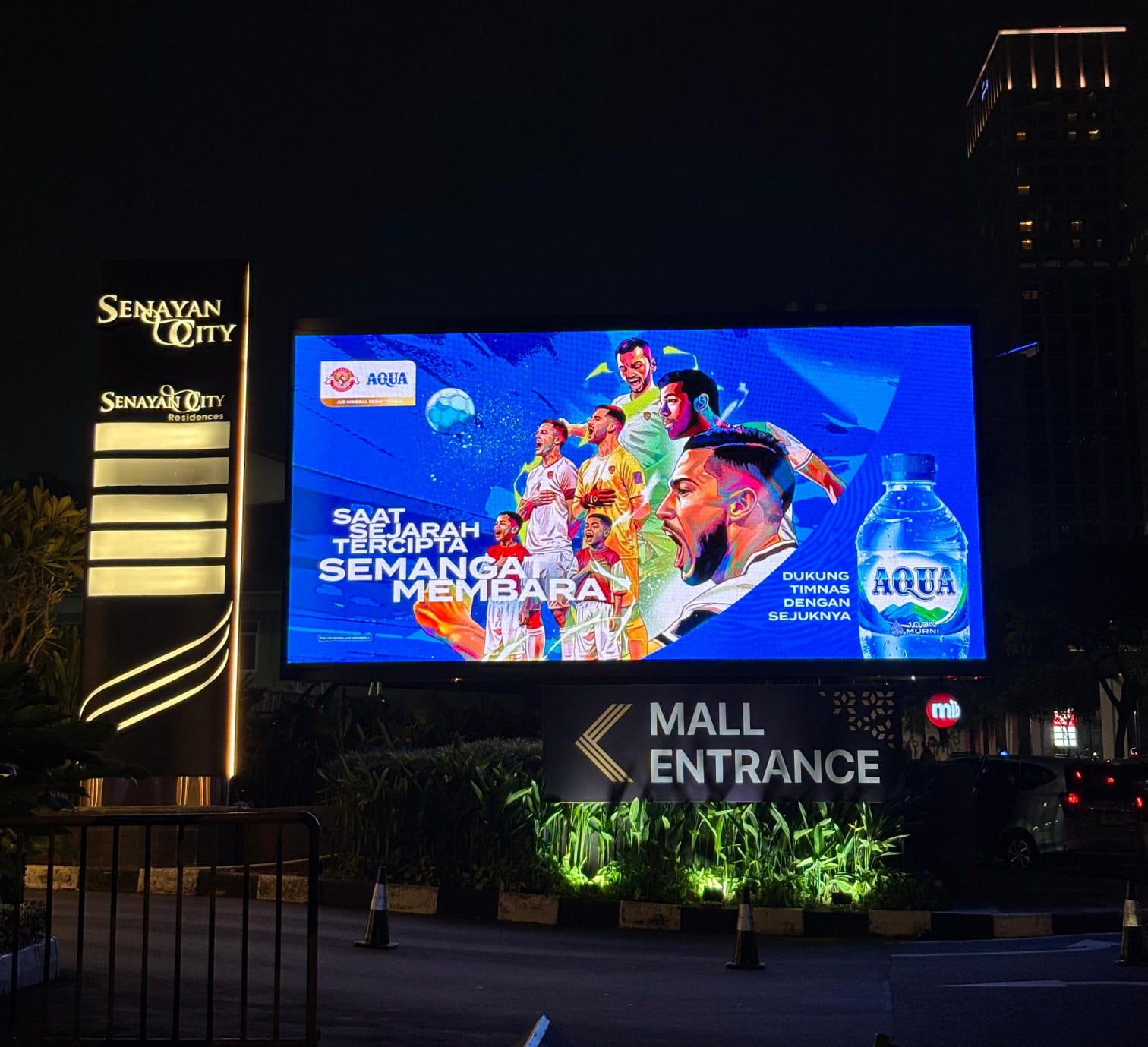 Sebagai official mineral water Tim Nasional