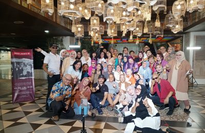 SWARA JAKARTA 80’S adalah suatu wadah bernyanyi dan bersahabat.