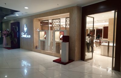 Frank & co., jewellery melakukan reopening store-nya yang berlokasi