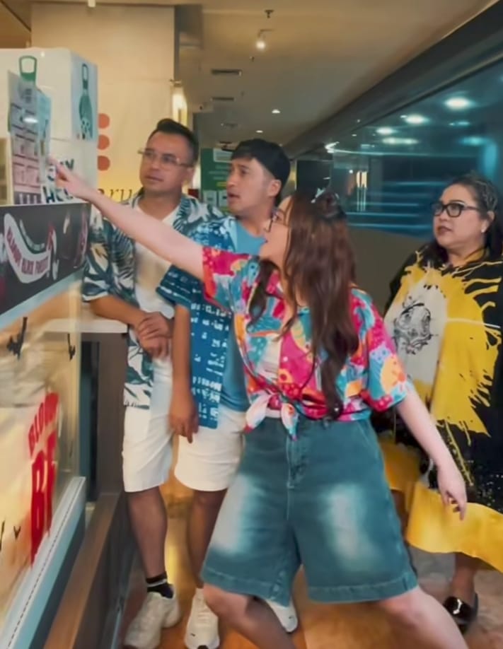 PT. Pasaraya Tosersajaya atau Pasaraya