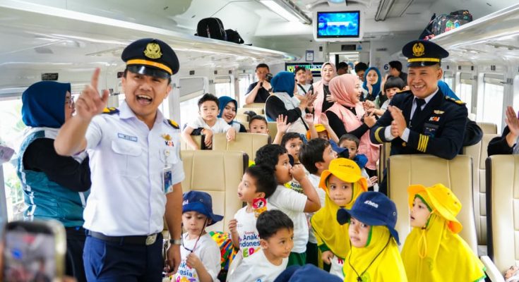 PT Kereta Api Indonesia (Persero) Daerah Operasi 1 Jakarta bersama Direktorat