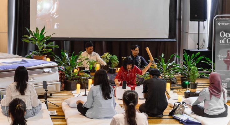 ARTOTEL Harmoni Jakarta bersama komunitas