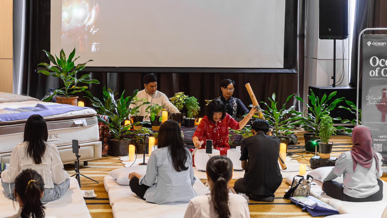 ARTOTEL Harmoni Jakarta bersama komunitas