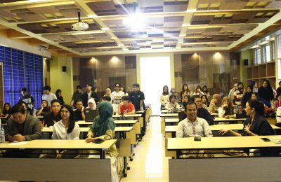 Central Mega Kencana (CMK), perusahaan perhiasan merek-merek